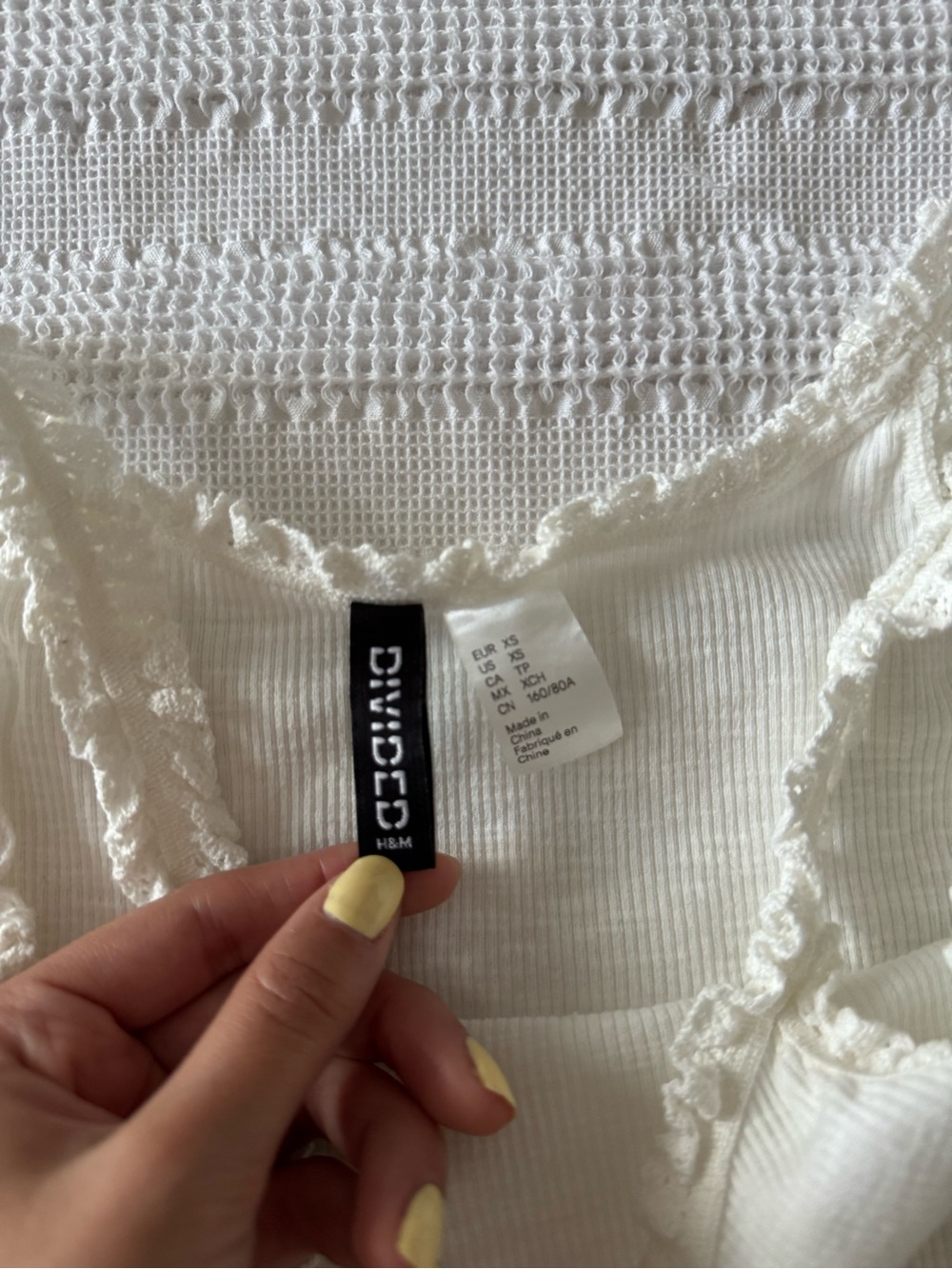 H&M White Ruffle Trim Tank Top - Picture 3 of 4